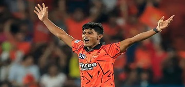 ₹12,000–₹15,000 Shoes: Ishan Kishan Gifts Adidas Spikes To Sakib Hussain