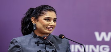Mithali Raj impressed by Smriti Mandhana warns India bowling concerns