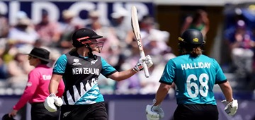 Sharp and Halliday rescue New Zealand, keep semifinal hopes alive