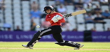 Knott's Unbeaten 84 Seals Blaze's Low-Scoring Victory