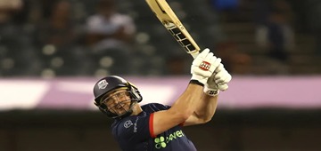 Ponting Predicts Shortfall As Freedom Complete Record Chase