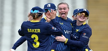 Alexa Stonehouse Completes Permanent Switch to Warwickshire After Loan Spell